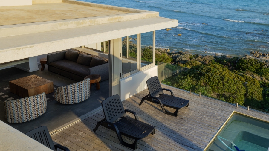 5 Bedroom Property for Sale in Suiderstrand Western Cape